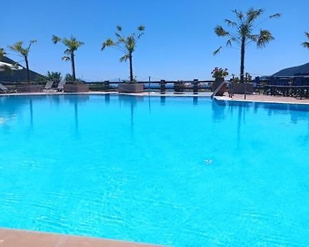 Sunwaves Beach Hotel Vasilikí Buitenkant foto